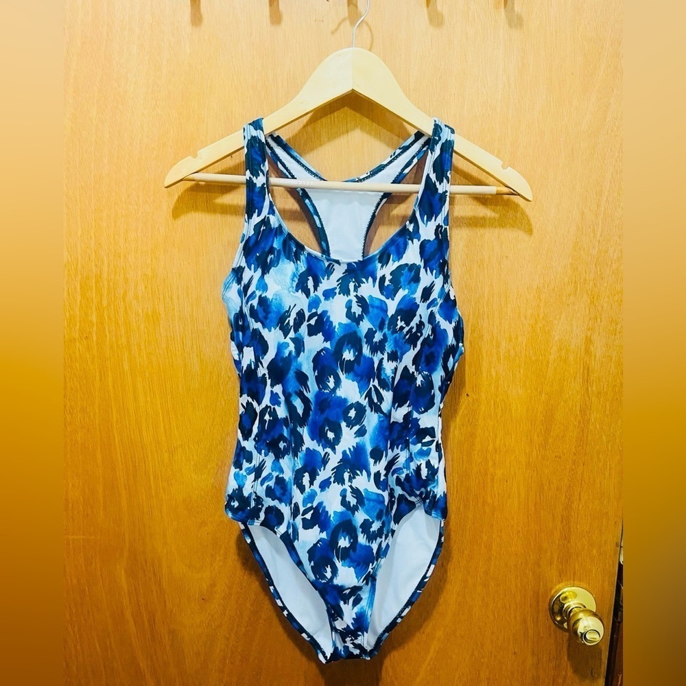 NICOLE MILLER woman swimming one pieces